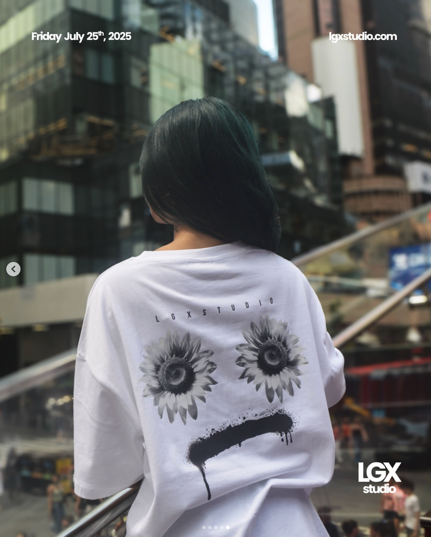 White graphic tee - Urban Flower – LGXstudio
